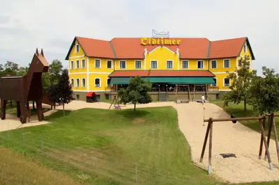 Das Gebäude in dem sich das Hotel befindet