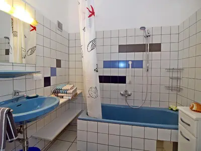 Ein Badezimmer in der Unterkunft Apartment Tichy by Interhome