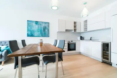 Küche/Küchenzeile in der Unterkunft Vienna Residence | Spacious Serviced Apartment in Vienna directly at the U4