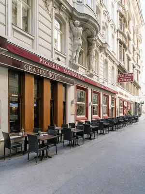 Das Gebäude in dem sich das Hotel befindet