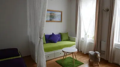 Ein Sitzbereich in der Unterkunft govienna - City Center Apartments