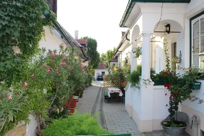 Das Gebäude in dem sich die Ferienwohnung befindet