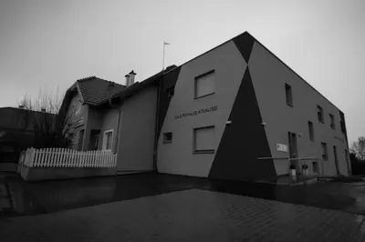 Das Gebäude in dem sich das Bed & Breakfast befindet
