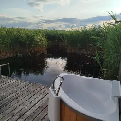 Pfahlbau Sunset I Toplage Elektroboot inklusive