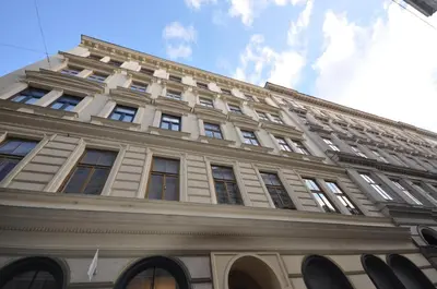 Das Gebäude in dem sich die Ferienwohnung befindet