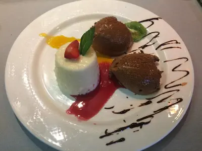 Essen im Hotel oder in der Nähe