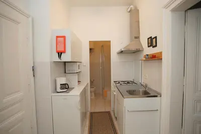Küche/Küchenzeile in der Unterkunft Freundliches Apartment mit Innenhof-Garten