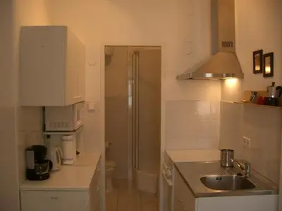 Küche/Küchenzeile in der Unterkunft Freundliches Apartment mit Innenhof-Garten