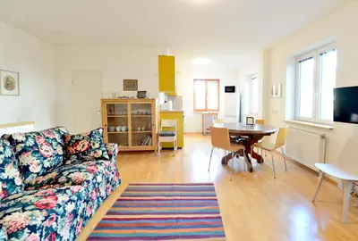 TV/Unterhaltungsangebot in der Unterkunft House With Courtyard & Parking Close To Stadtpark