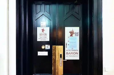 Ein Zertifikat, Auszeichnung, Logo oder anderes Dokument, das in der Unterkunft Hotel Pension Baron am Schottentor ausgestellt ist