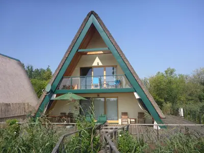 Das Gebäude in dem sich das Ferienhaus befindet