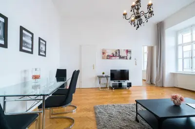 TV/Unterhaltungsangebot in der Unterkunft Vienna Residence, Volkstheater - Parliament