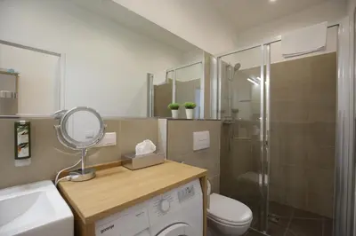 Ein Badezimmer in der Unterkunft Vienna Gold Apartments - contactless check in