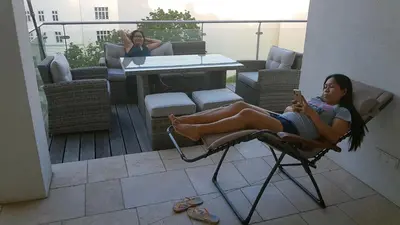 Ein Sitzbereich in der Unterkunft Loft #11 mit großer Loggia und Terrasse