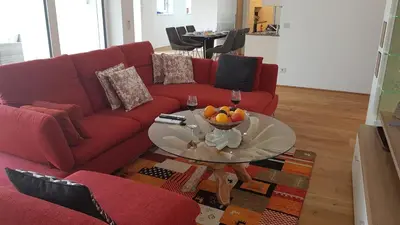 Ein Sitzbereich in der Unterkunft Loft #11 mit großer Loggia und Terrasse