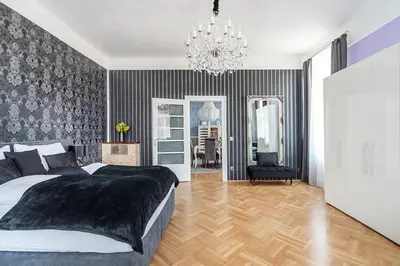 Ein Bett oder Betten in einem Zimmer der Unterkunft Sophies Place Yppenplatz - Imperial Lifestyle City Apartments Vienna Parking