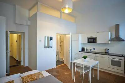 Grundriss der Unterkunft Nice Studio Close To Metro II