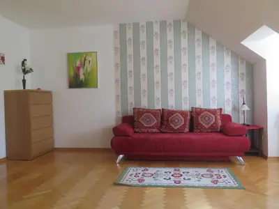 Ein Sitzbereich in der Unterkunft Schoenbrunn Gardens Deluxe Apartment