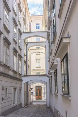 Das Gebäude in dem sich die Ferienwohnung befindet