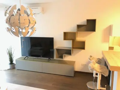 TV/Unterhaltungsangebot in der Unterkunft 25h SPA-Residenz POOLs IN & OUT, private Garden or Balcony