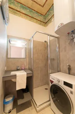 Ein Badezimmer in der Unterkunft josef's home I Renaissance Studio