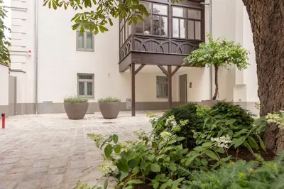Ein Garten an der Unterkunft Vienna City Apartments Castelligasse