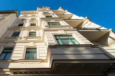 Das Gebäude in dem sich das Aparthotel befindet