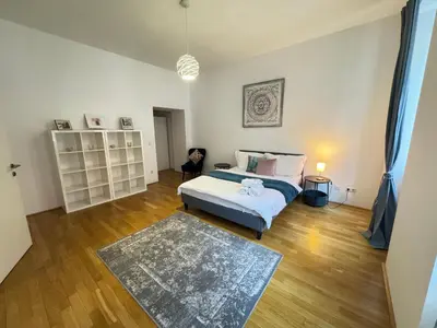 Grundriss der Unterkunft Charming Flat & Balcony near Central Station l BG5