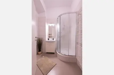 Grundriss der Unterkunft Charming Flat & Balcony near Central Station l BG5