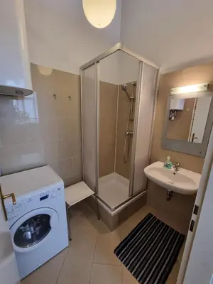 Ein Badezimmer in der Unterkunft Apartment Dahlia Vienna