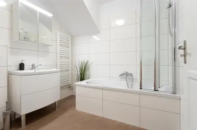 Ein Badezimmer in der Unterkunft Skyline Aussicht l LF46