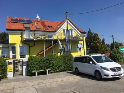 Das Gebäude in dem sich die Ferienwohnung befindet