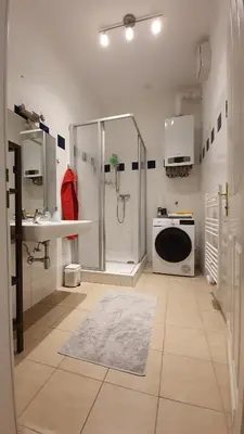 Ein Badezimmer in der Unterkunft Gorgeous Viennese Apartment 10 min to City Center