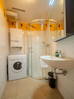 Ein Badezimmer in der Unterkunft Backpacker Apartment Naschmarkt
