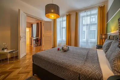 Ein Bett oder Betten in einem Zimmer der Unterkunft Bright Suite Universitaet Wien