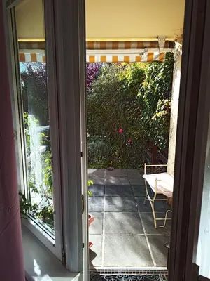 Ein Garten an der Unterkunft Casa Magnolia Vienna