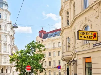 Ein Zertifikat, Auszeichnung, Logo oder anderes Dokument, das in der Unterkunft Pension Mozart - Newly Renovated ausgestellt ist