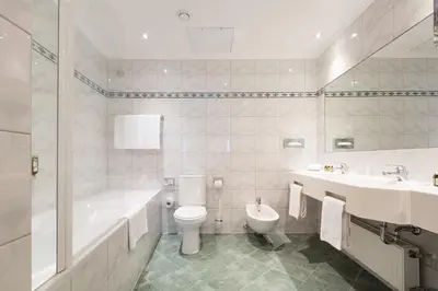 Ein Badezimmer in der Unterkunft Hotel Kaiserhof Wien