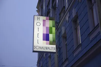 Ein Zertifikat, Auszeichnung, Logo oder anderes Dokument, das in der Unterkunft BoutiqueHOTEL Donauwalzer ausgestellt ist