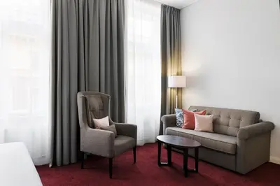 Ein Sitzbereich in der Unterkunft Hotel Rathauspark Wien - Handwritten Collection