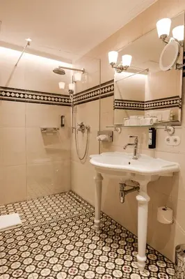 Ein Badezimmer in der Unterkunft Hotel Stefanie - VIENNA'S OLDEST HOTEL