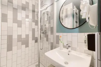 Ein Badezimmer in der Unterkunft Garner Hotel Vienna by IHG