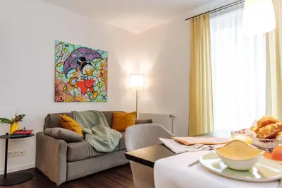 Ein Sitzbereich in der Unterkunft HEINhotel vienna airport