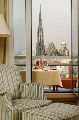Ein Sitzbereich in der Unterkunft Hotel Am Parkring