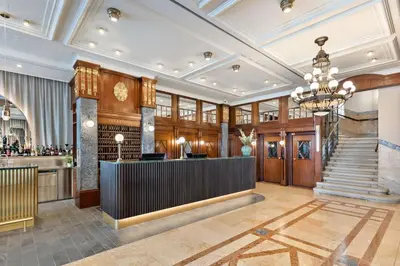 Lobby/Rezeption in der Unterkunft Hotel Astoria Vienna, Curio Collection by Hilton