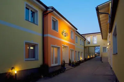 Das Gebäude in dem sich das Hotel befindet