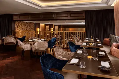 Ein Sitzbereich in der Unterkunft Hilton Vienna Plaza
