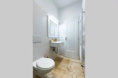Ein Badezimmer in der Unterkunft Modern apartment next to subway station