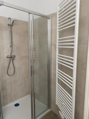 Ein Badezimmer in der Unterkunft MQ Appartement