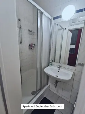 Ein Badezimmer in der Unterkunft 7brunnen Hostel Beds & Rooms